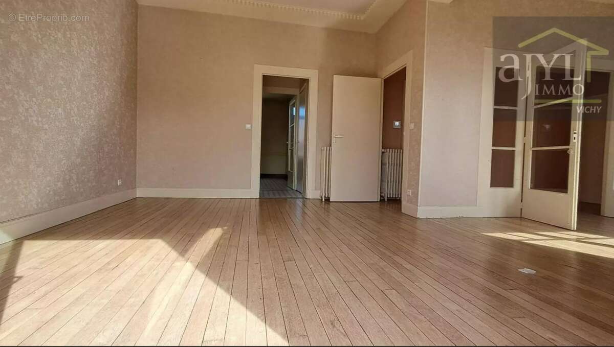 Appartement à VICHY