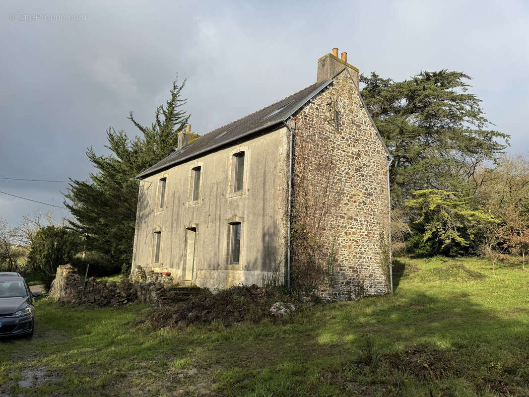 Maison à ARGOL