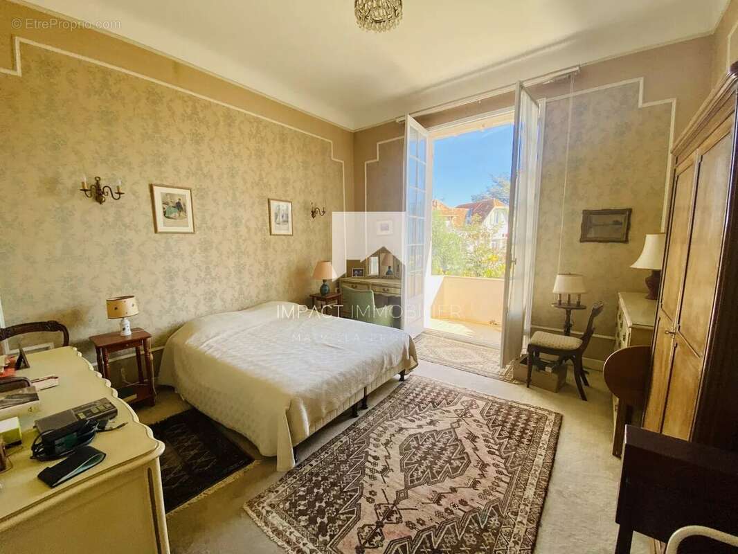 Maison à HYERES