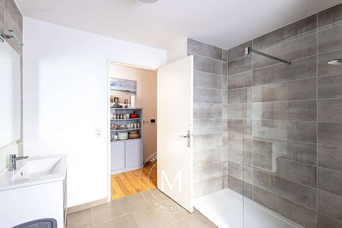 Appartement à MONTROUGE