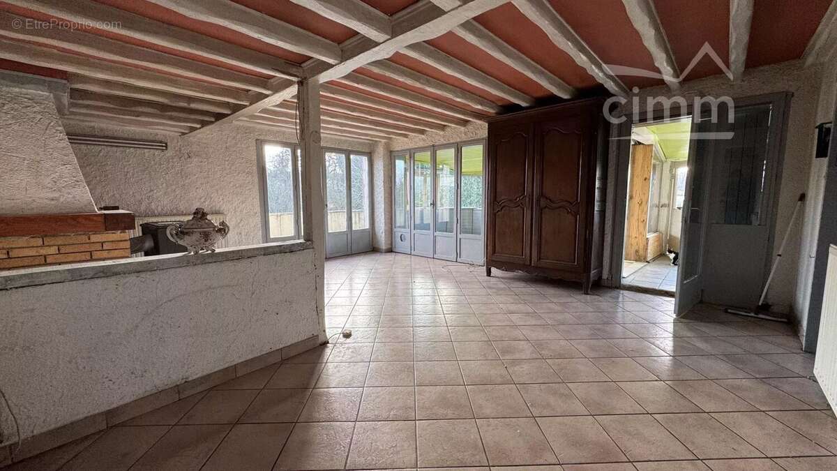 Maison à SAINT-BARTHELEMY-DE-VALS