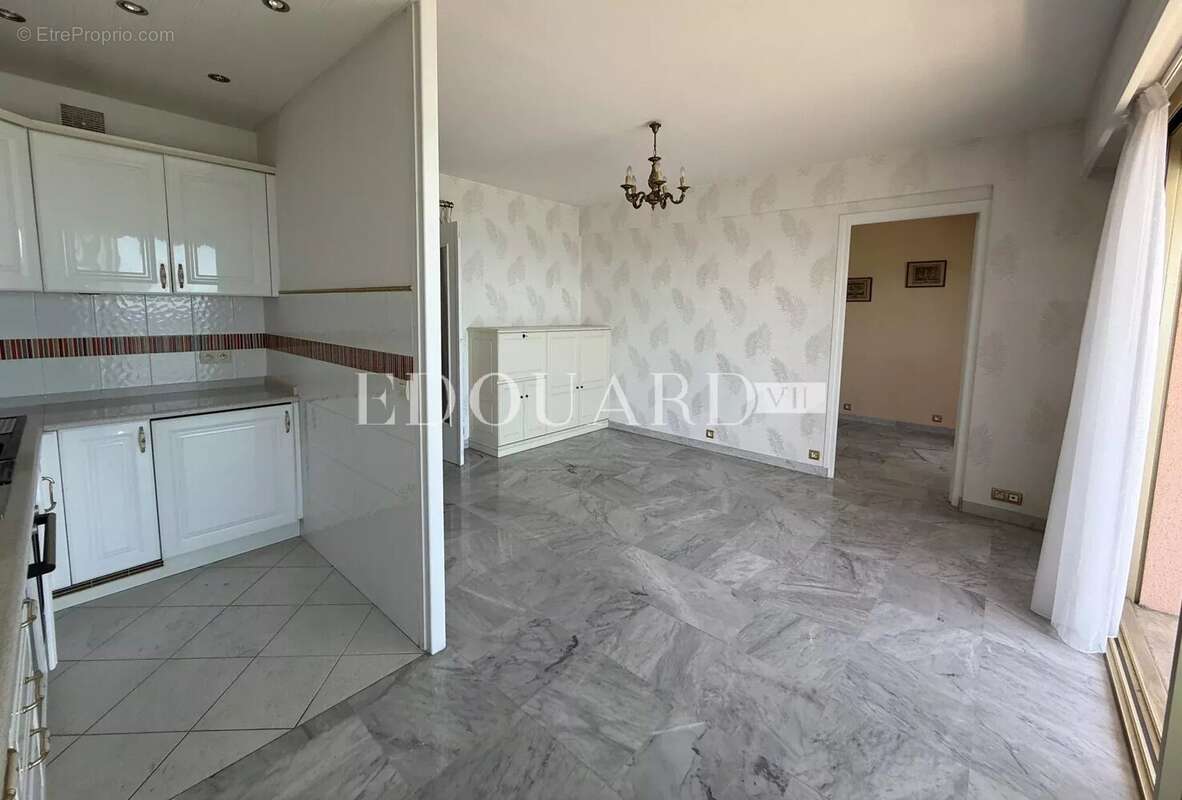 Appartement à ROQUEBRUNE-CAP-MARTIN
