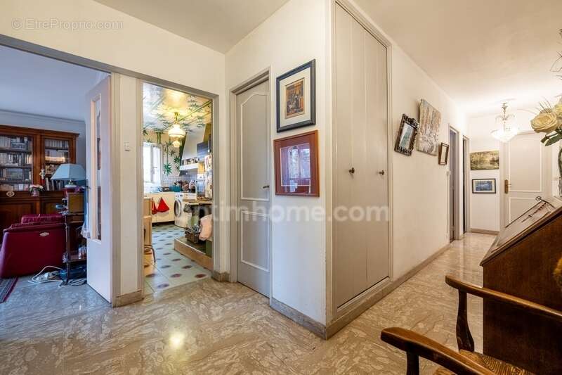 Appartement à L'HAY-LES-ROSES