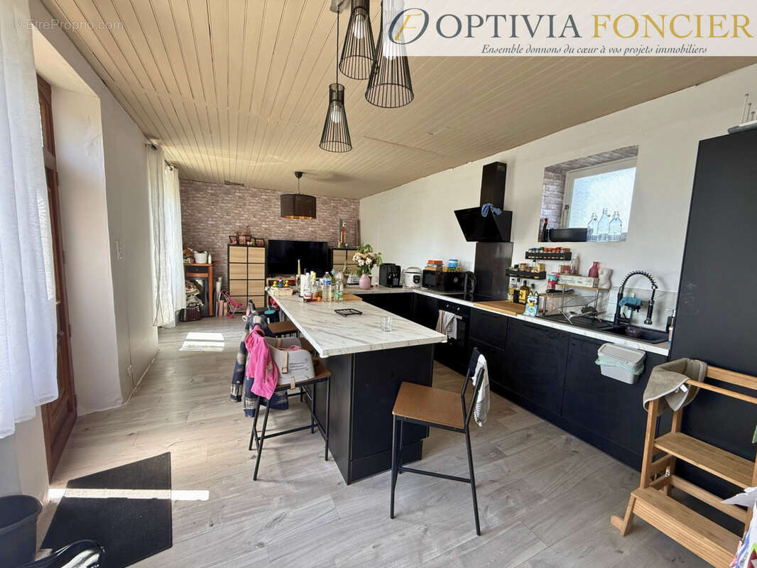 Maison à LE SEL-DE-BRETAGNE