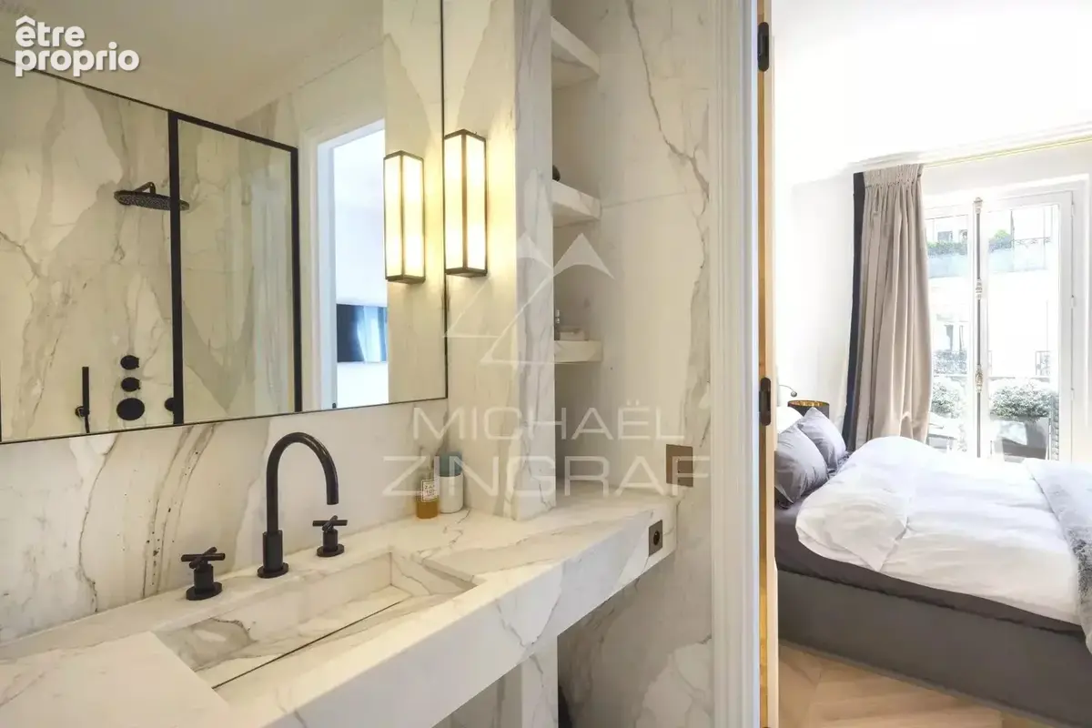 A vendre - Exclusivité - Appartement refait à neuf - 3 Suites - Triangle d'Or - photo 13