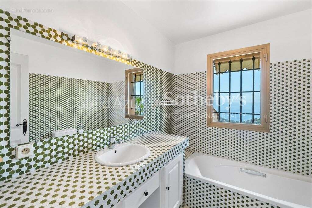 Maison à ROQUEBRUNE-CAP-MARTIN