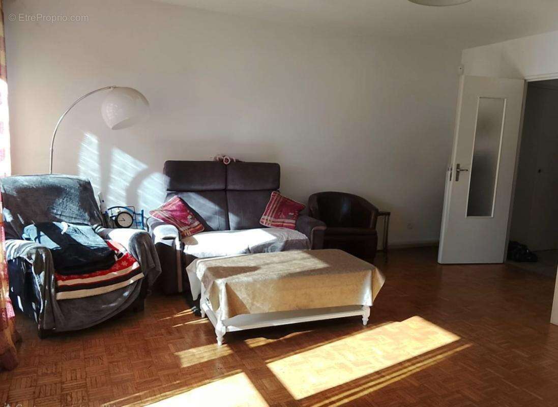 Appartement à SAINT-SEBASTIEN-SUR-LOIRE