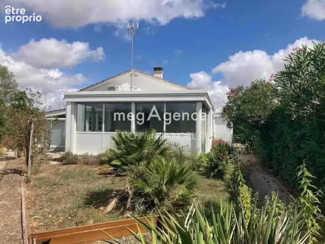Proche de Luçon, et des plages de vendée,maison de plain pied,avec 3 chambres et deux véranda - photo 3