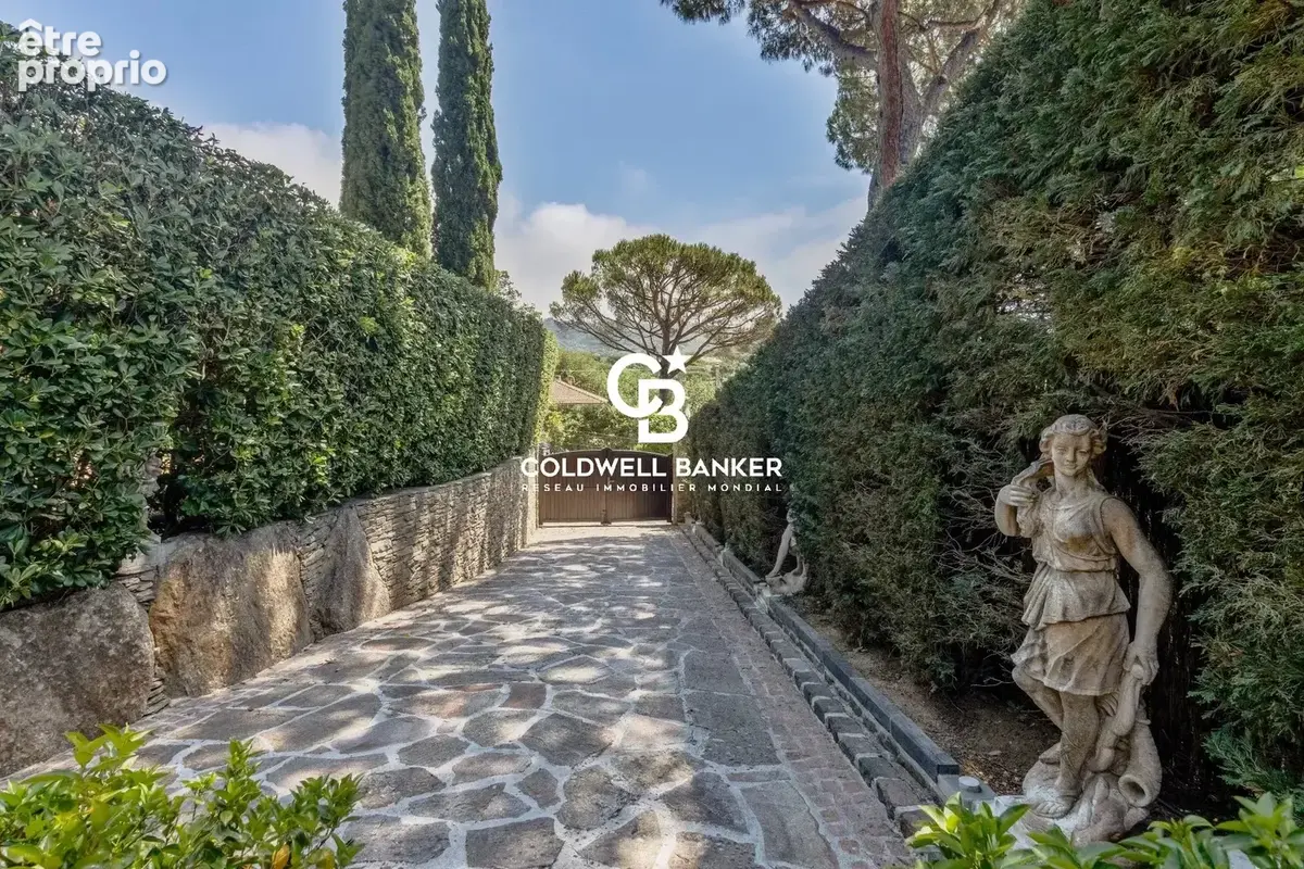 Gigaro – Villa de charme au sein d'un domaine privé et sécurisé,  à cinq minutes de la plage à pieds - photo 9