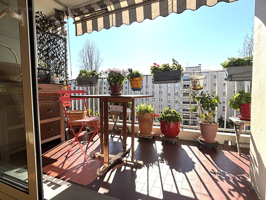 Appartement à LEVALLOIS-PERRET