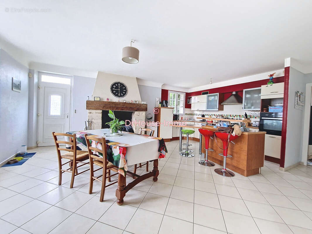 Maison 148 m² à Cherreau  - photo 2