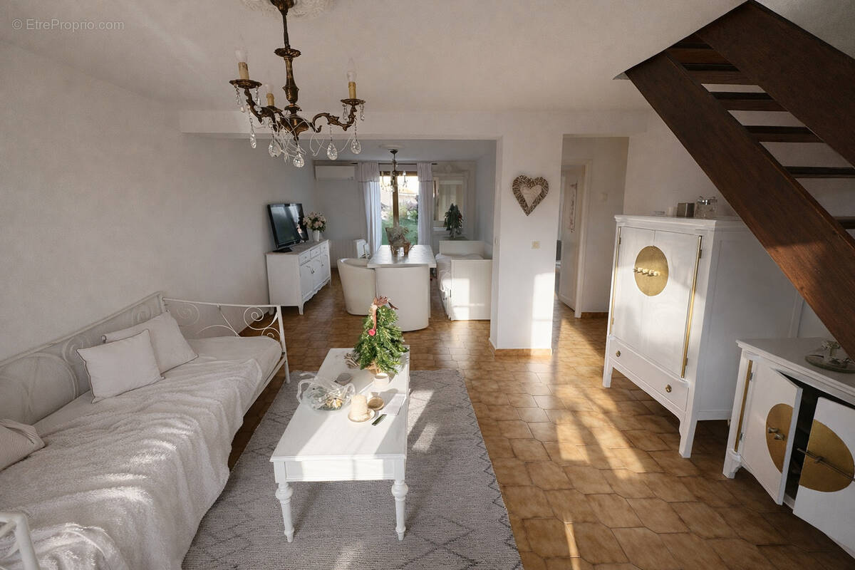 Maison à SIX-FOURS-LES-PLAGES