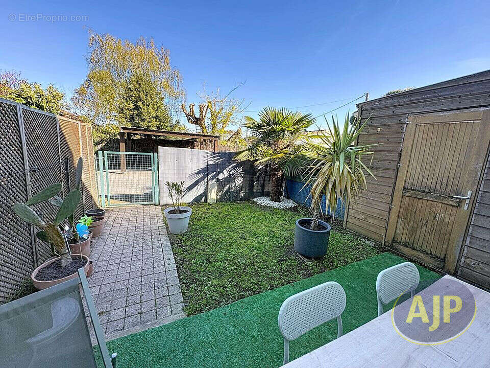 Maison à VILLENAVE-D'ORNON