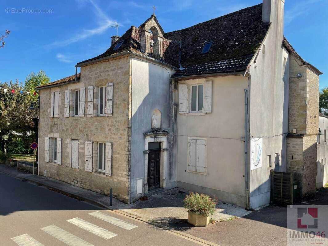 Maison à ALVIGNAC