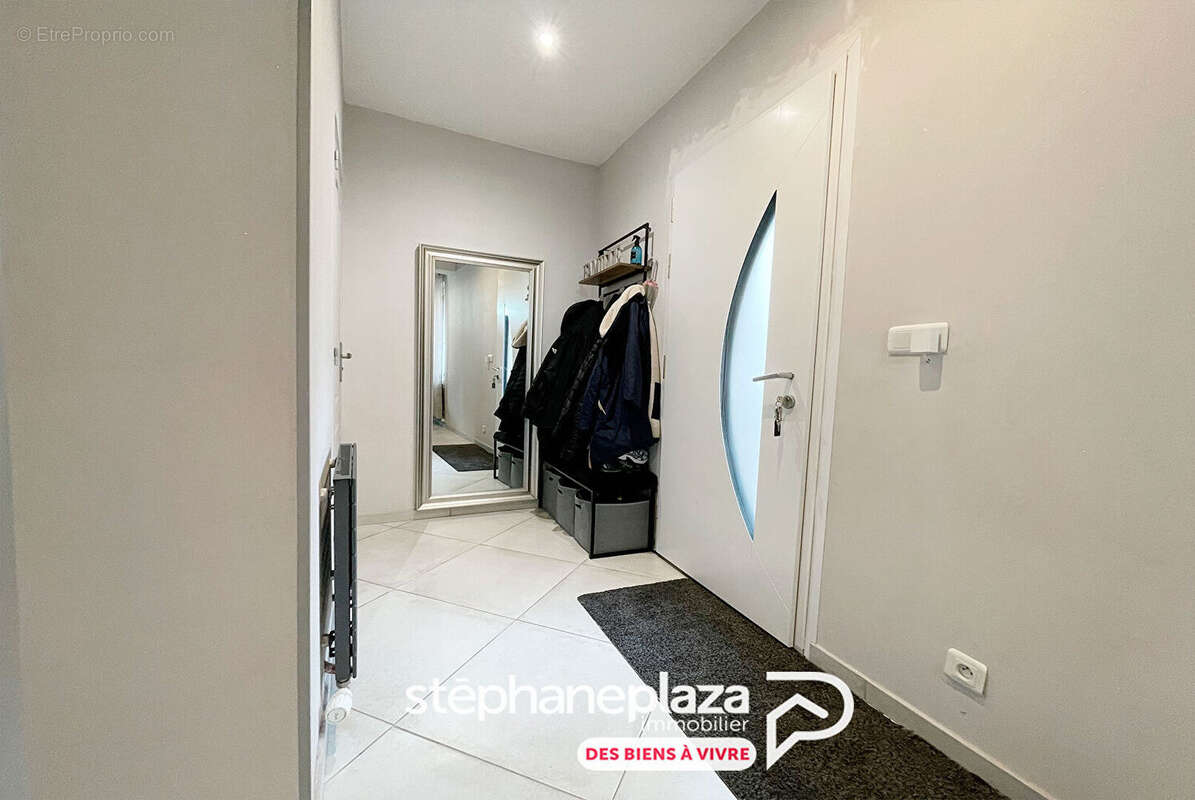 Maison à SAINT-ETIENNE-DU-ROUVRAY