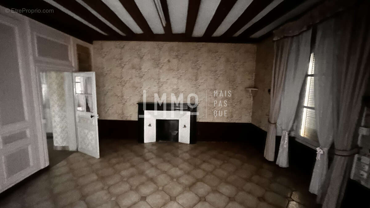 Maison à SAINT-CALAIS