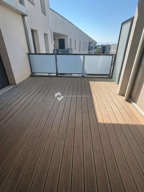 Appartement 98 m² à Gex  - photo 5