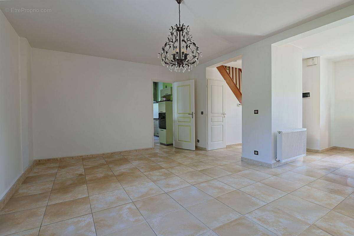 Maison à BRIE-COMTE-ROBERT