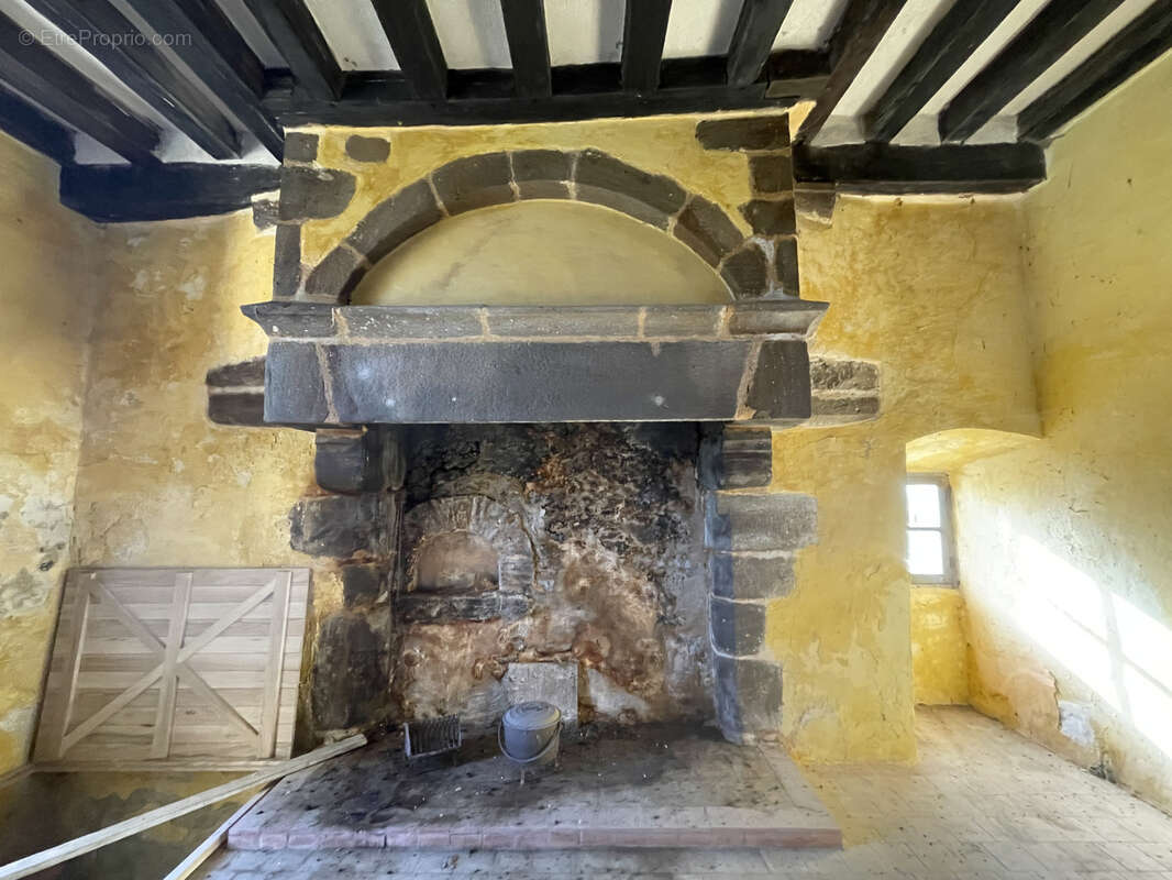 Maison à CONLIE