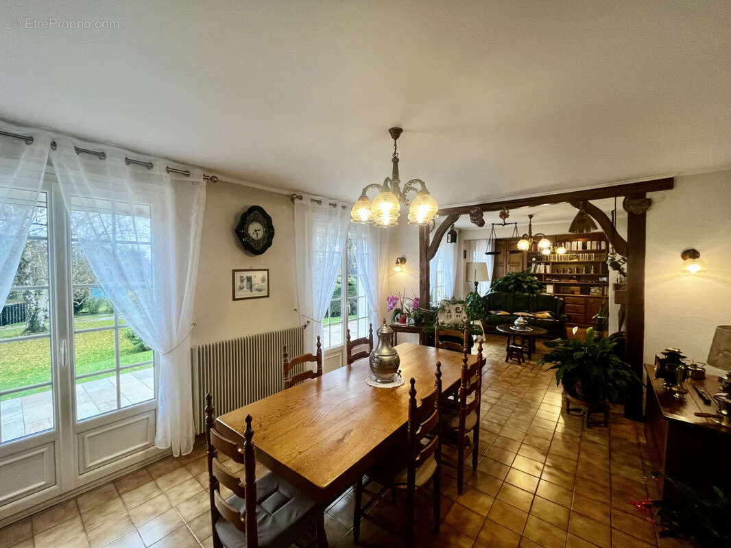 Maison à COULOMMIERS