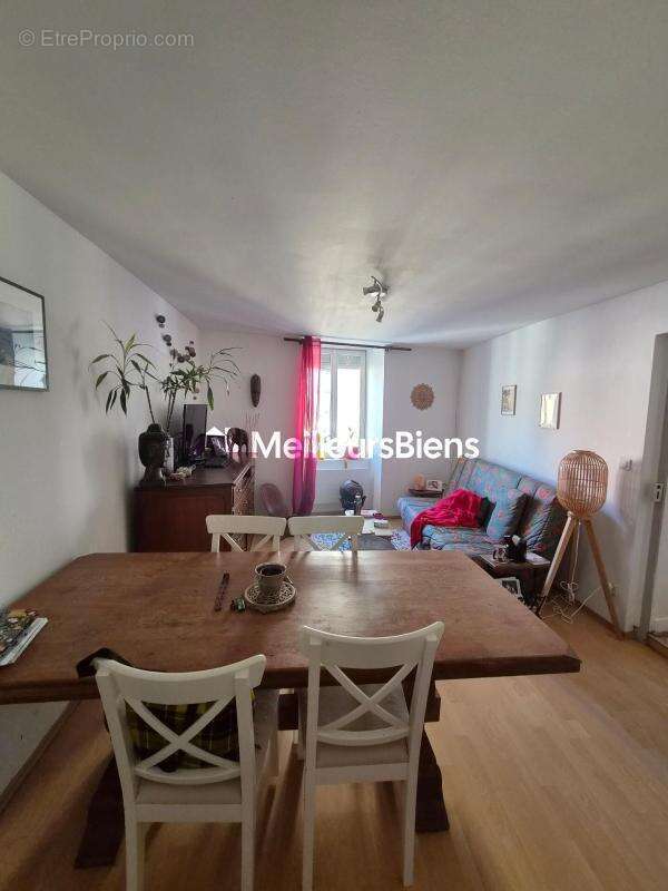 Appartement à CHAMPLITTE