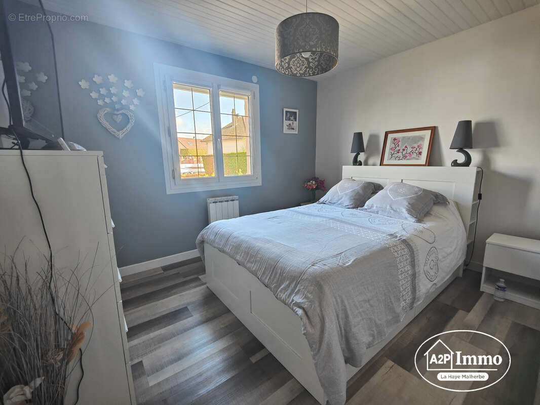 Maison à LA HAYE-MALHERBE