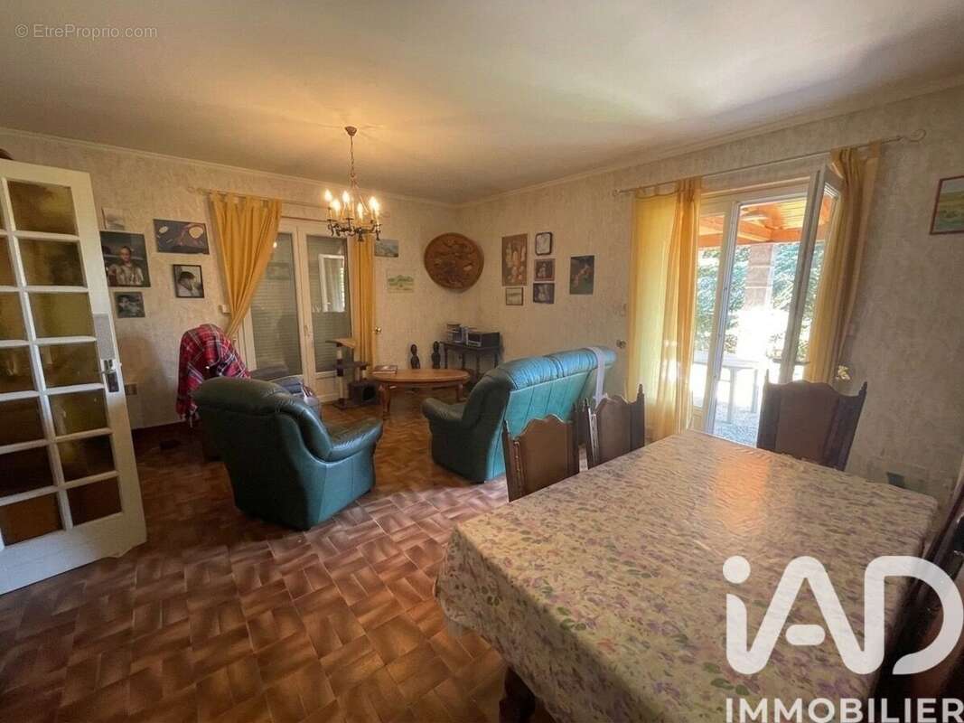Maison 118 m² à Saint-Romain-De-Lerps  - photo 4
