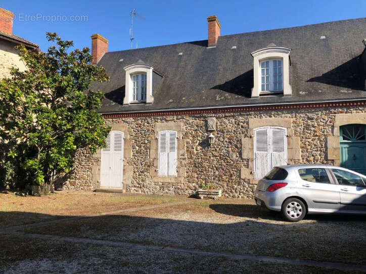 À Vendre : Maison Bourgeoise de Caractère au Coeur de Vaiges - photo 16
