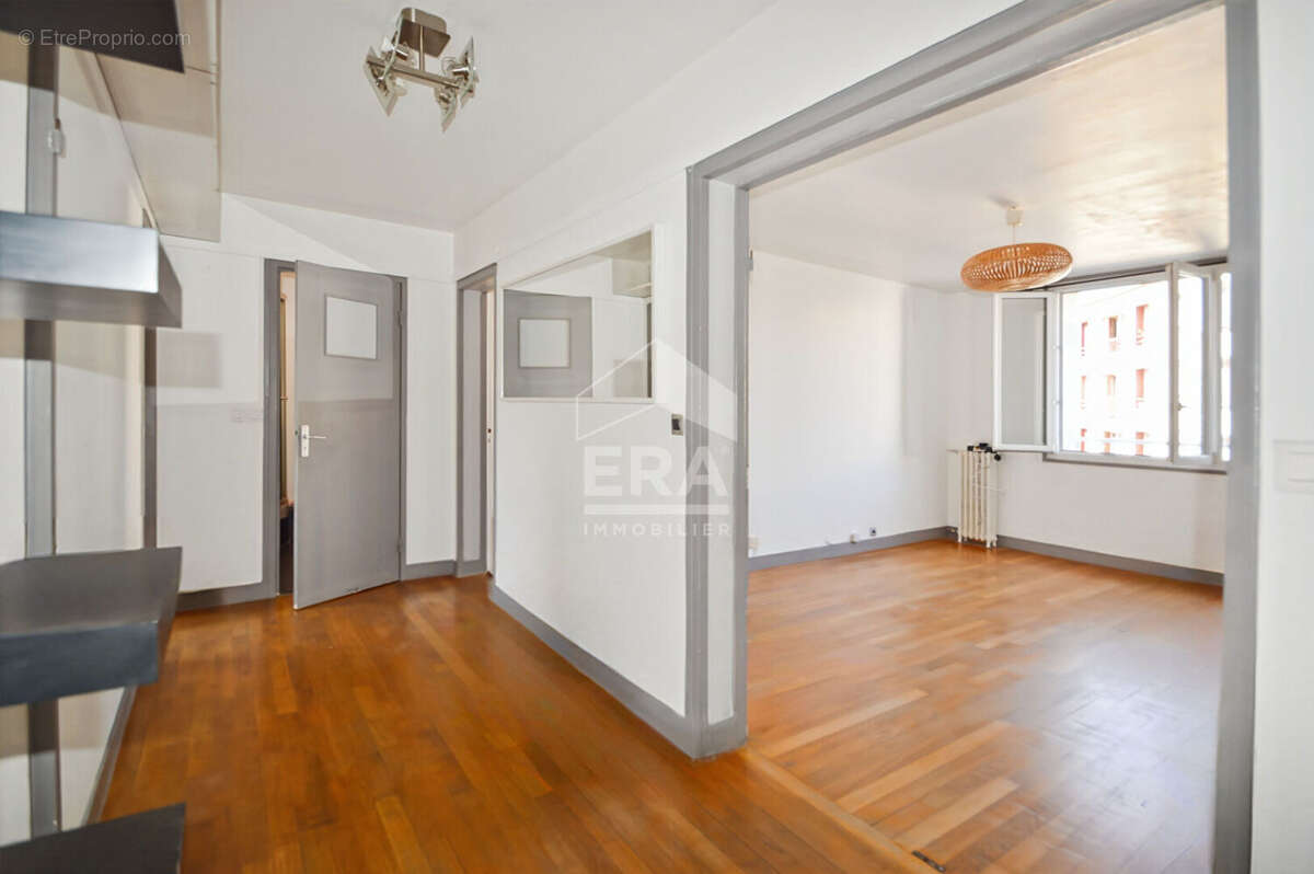 Appartement à ISSY-LES-MOULINEAUX
