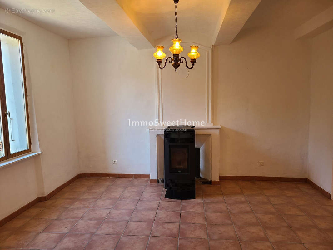 Maison à MIRABEL-AUX-BARONNIES