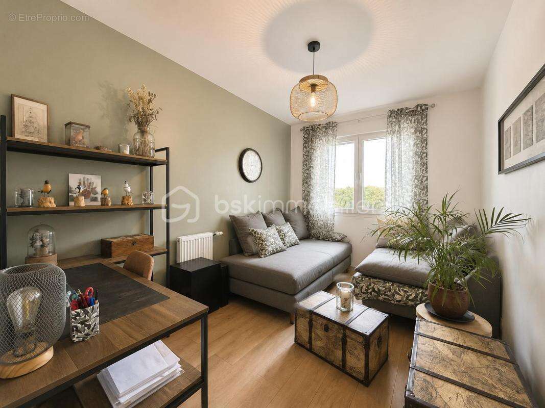 SUPERBE MAISON DE PLAIN-PIED DE 130 m² - 4 Chambres - Terrain 2 327 m² - DPE B - Sans Vis-à-Vis - Armentières-en-Brie - photo 11