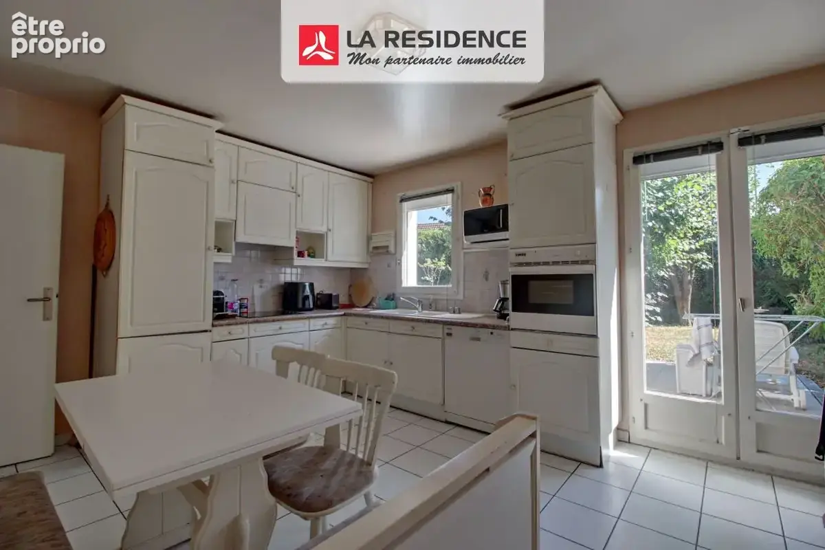 Maison 6 pièces 136 m² à vendre à Chanteloup-Les-Vignes (78570) - photo 3
