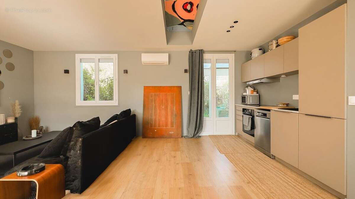 Maison à VILLENEUVE-LES-AVIGNON