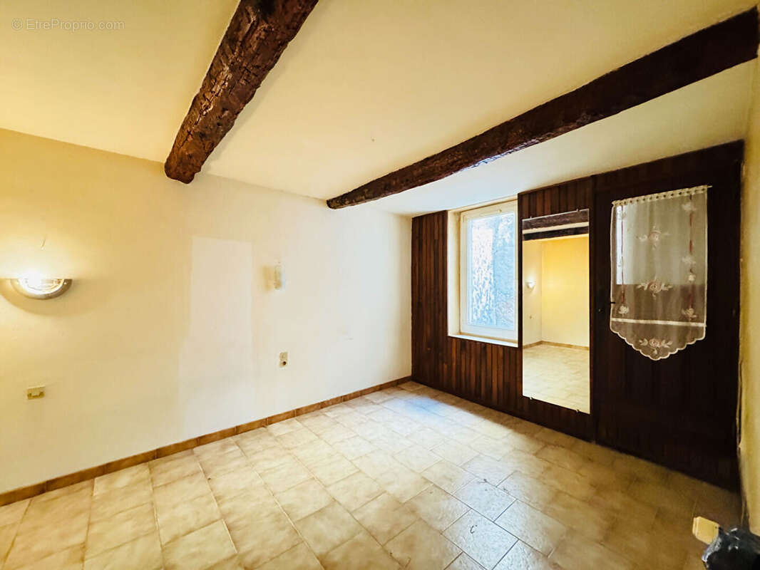 Maison à NISSAN-LEZ-ENSERUNE