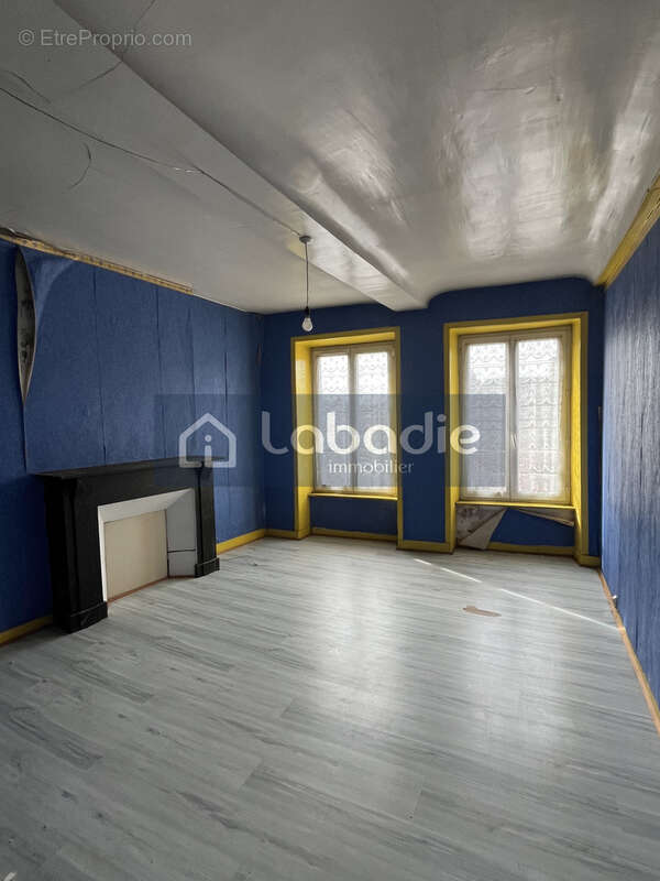Maison à MONTBRAY