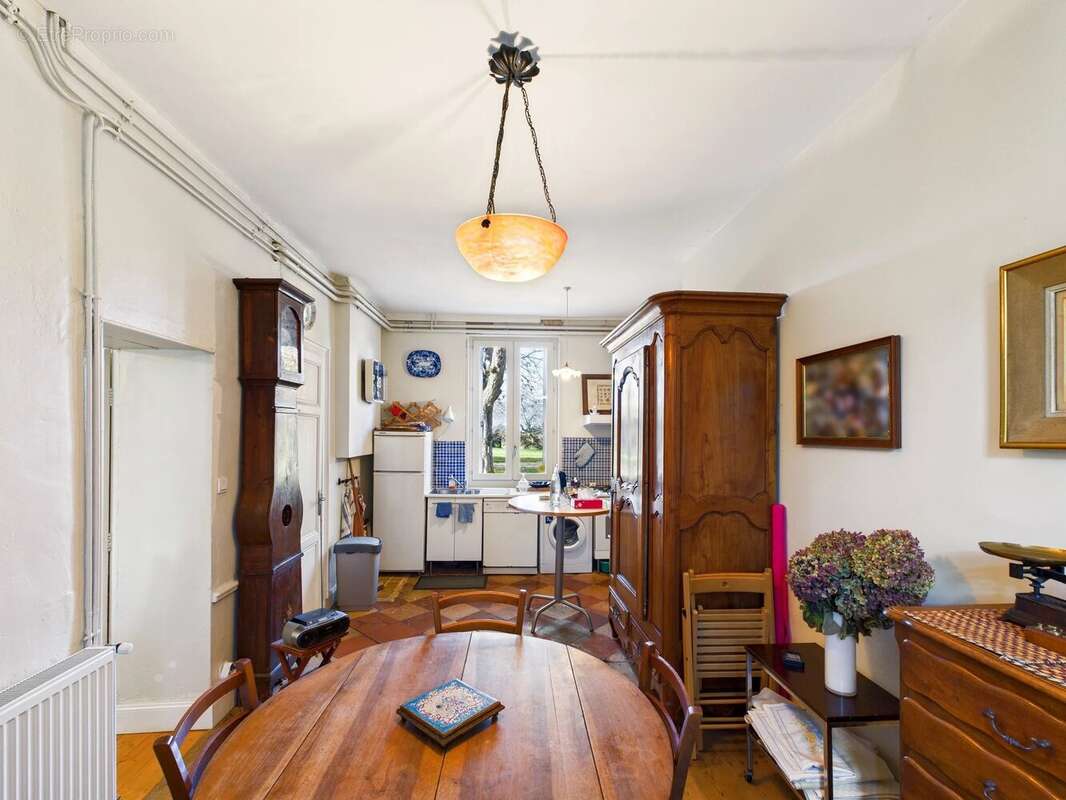 Maison à SAINT-EMILION