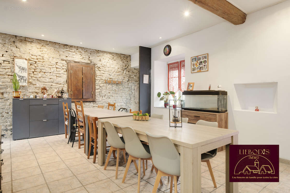 Maison à XEUILLEY
