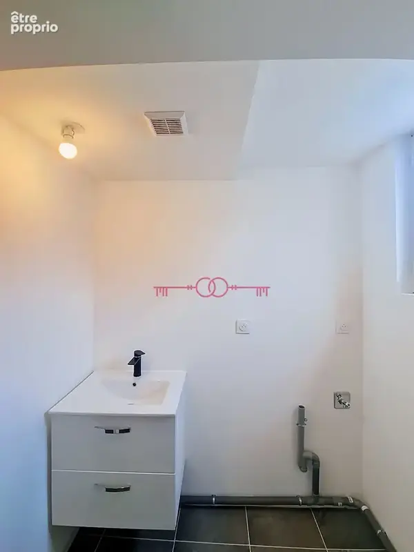 À vendre - appartement 5 pièces de 112 m² - photo 9