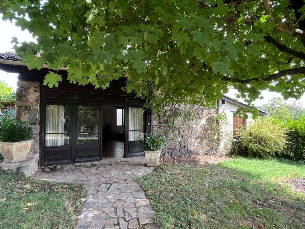 Maison à SAINT-BARTHELEMY-LESTRA