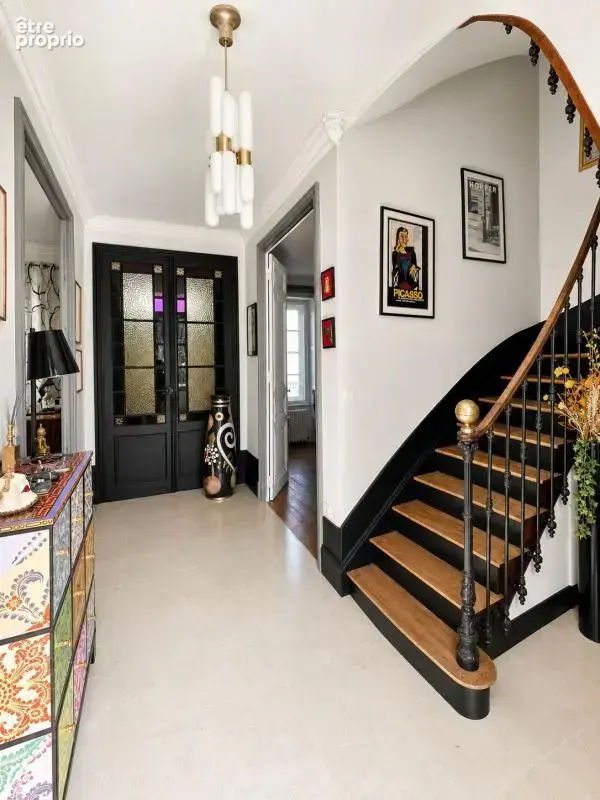 Belle propriété de caractère avec maison, piscine, local professionnel et annexes, sur 1309 m² - photo 5