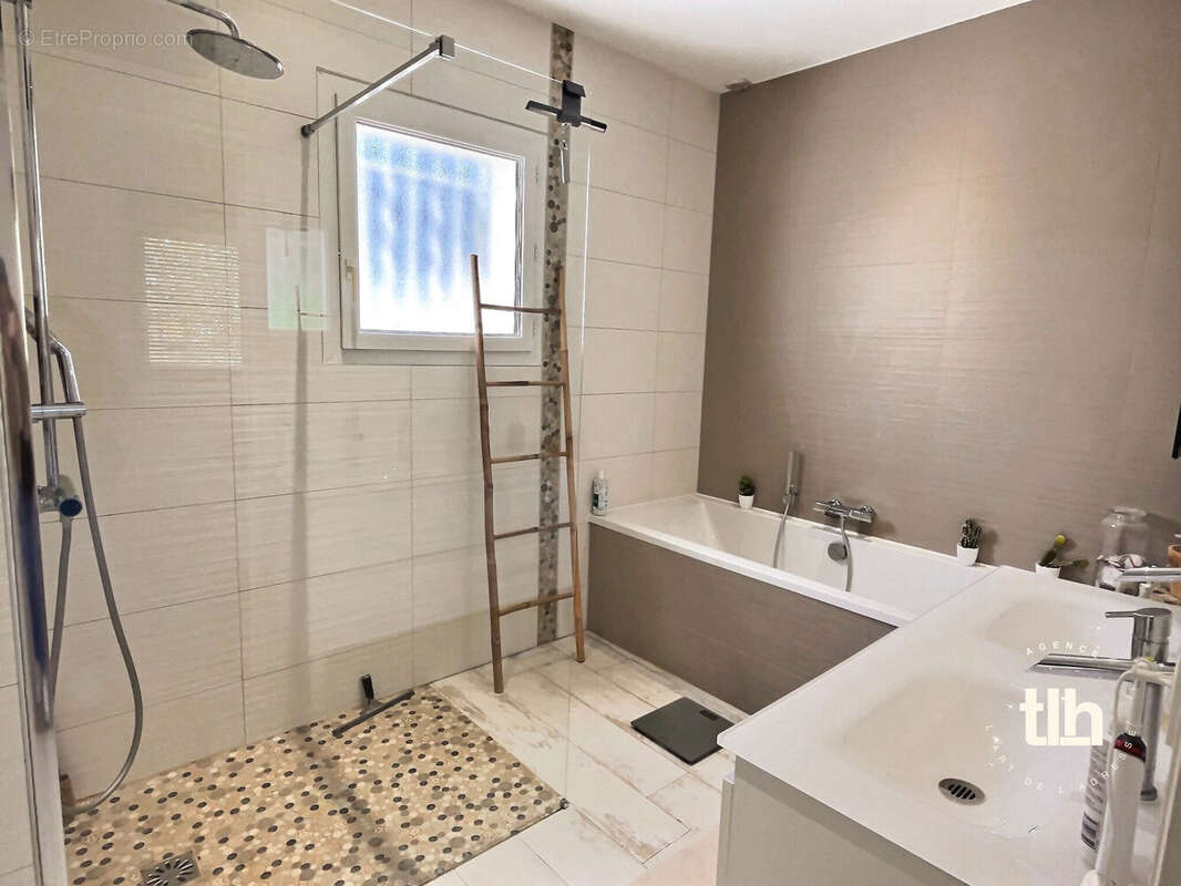 Maison 163 m² à Baillargues  - photo 4