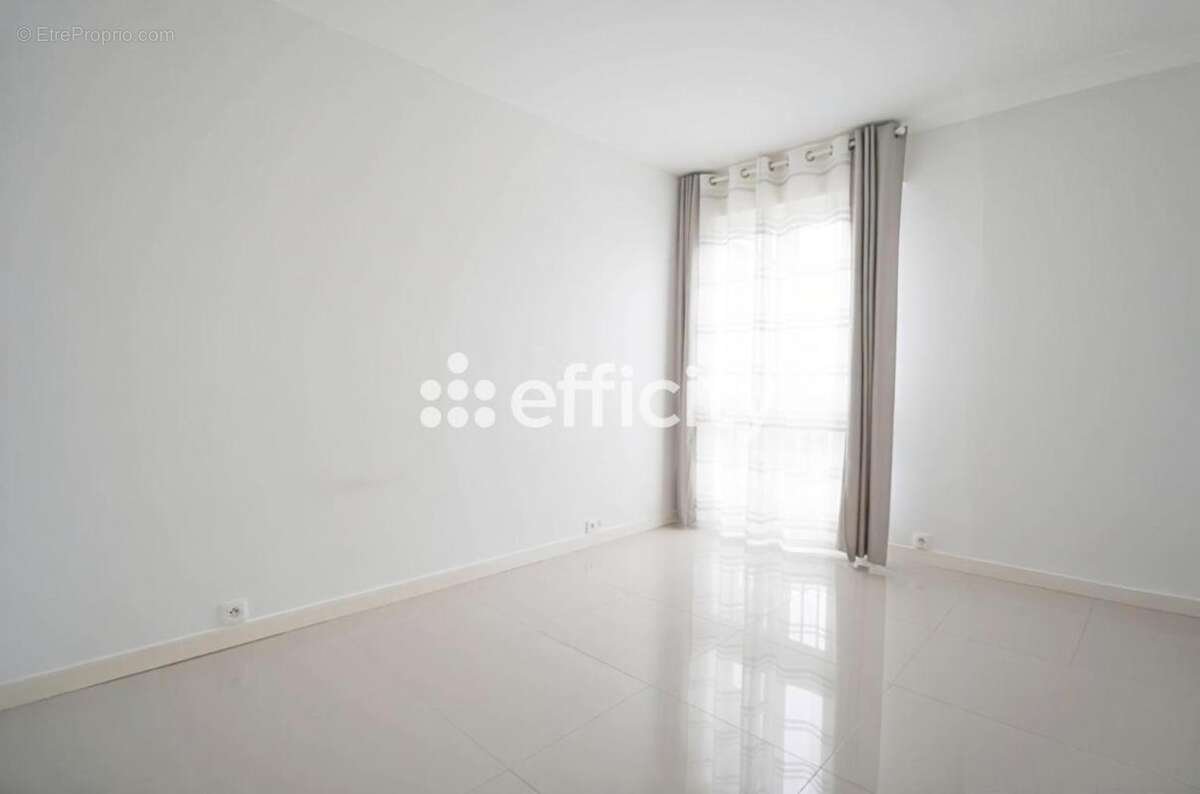 Appartement à LE CHESNAY