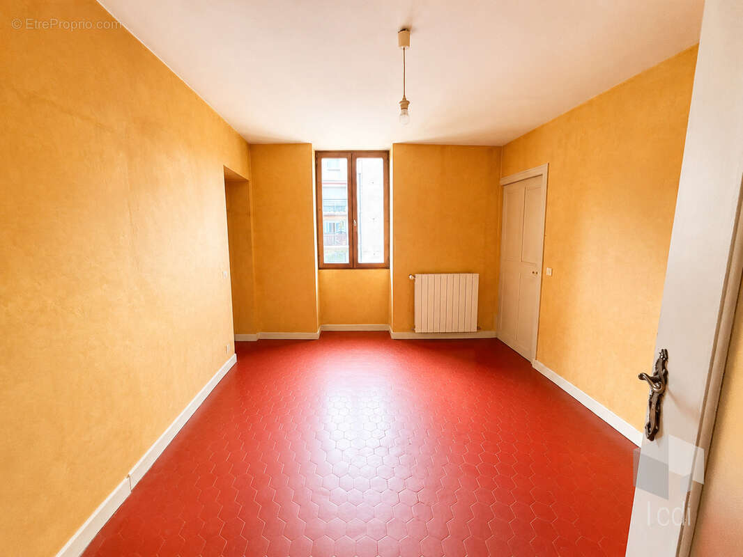 Appartement à LE TEIL