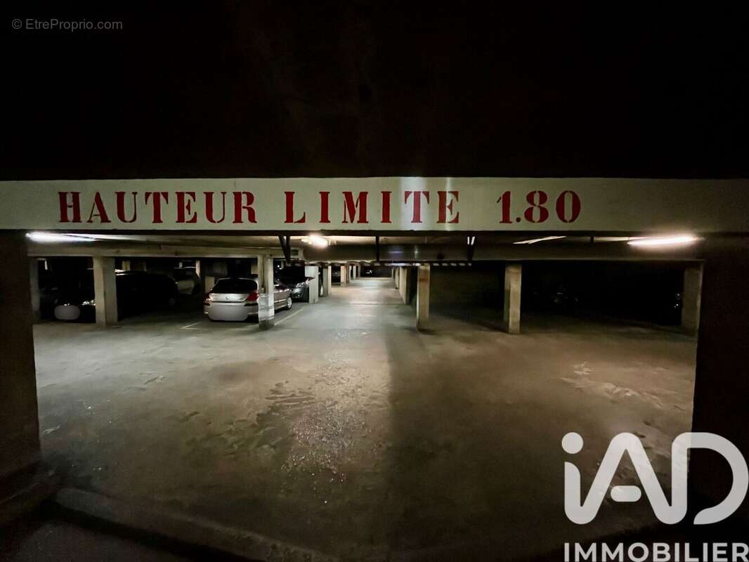 Photo 4 - Parking à PARIS-11E