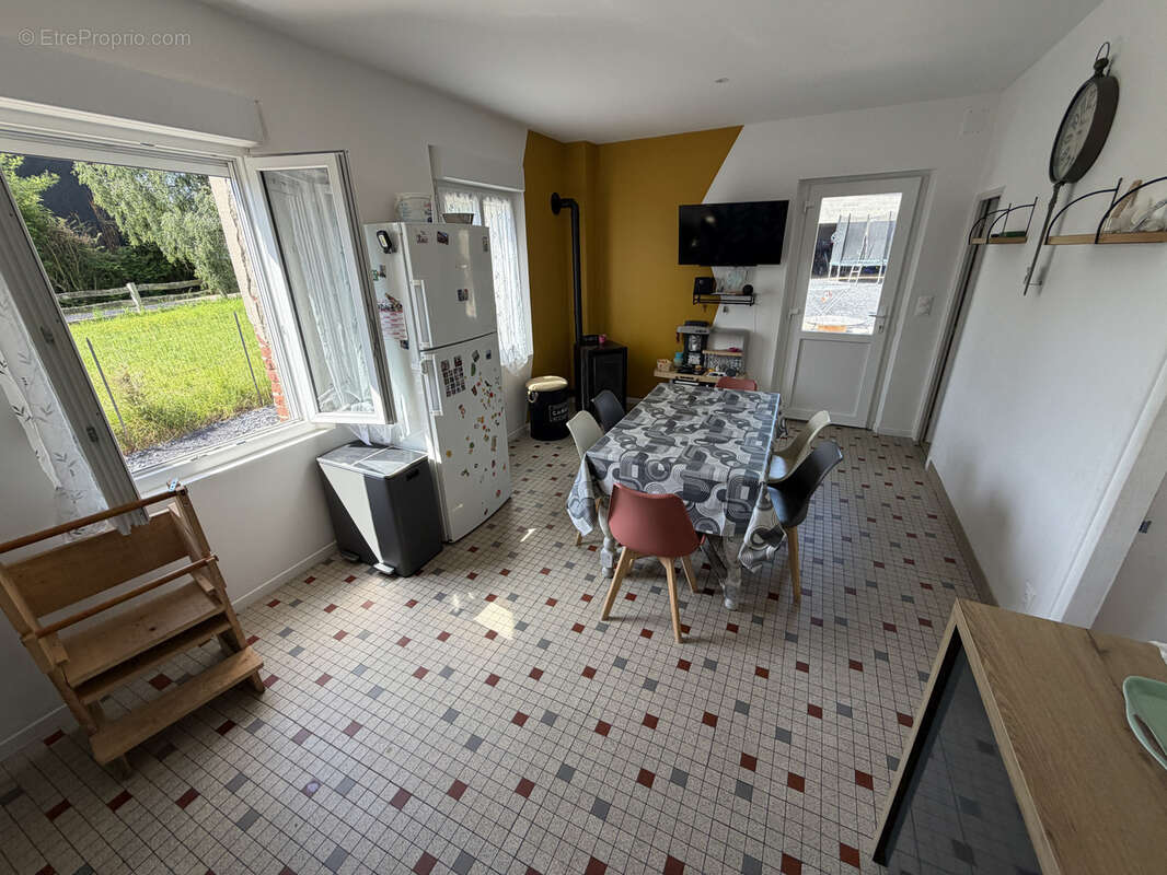 Maison à SAINT-QUENTIN-LA-MOTTE-CROIX-AU-BAILLY