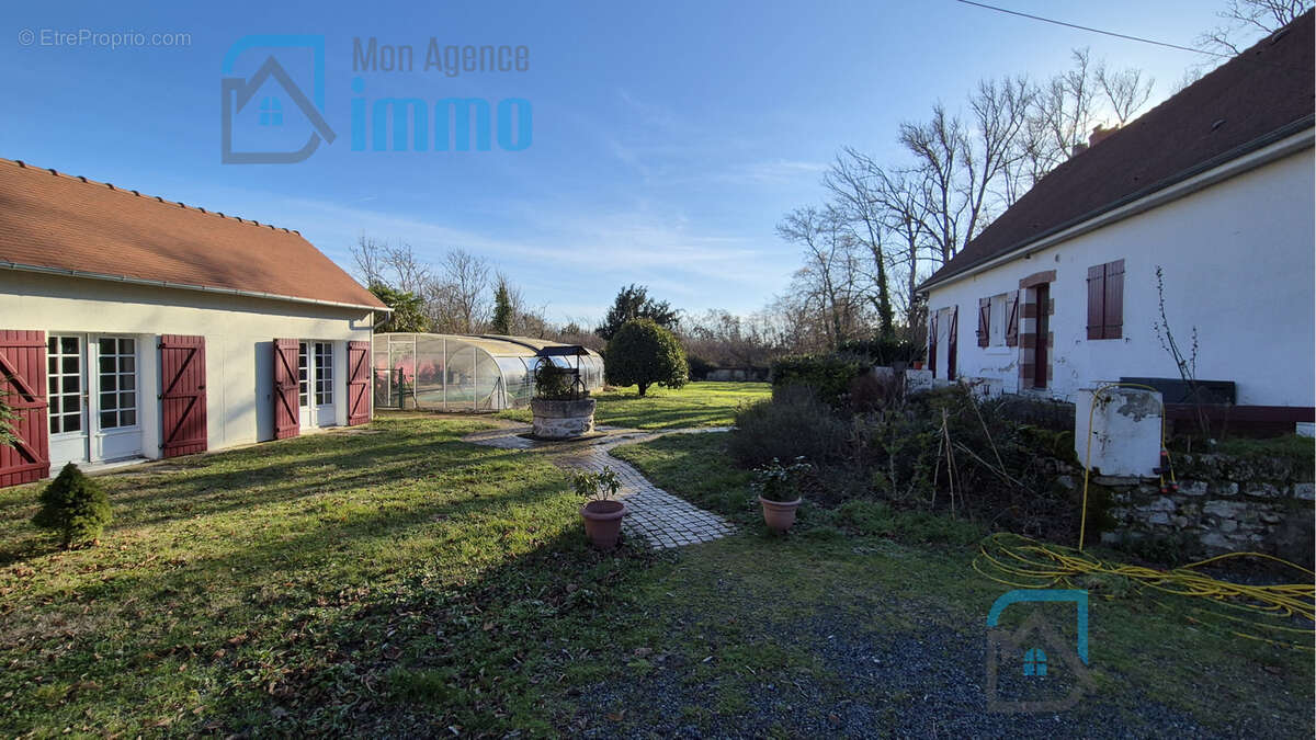 Maison à MEHUN-SUR-YEVRE