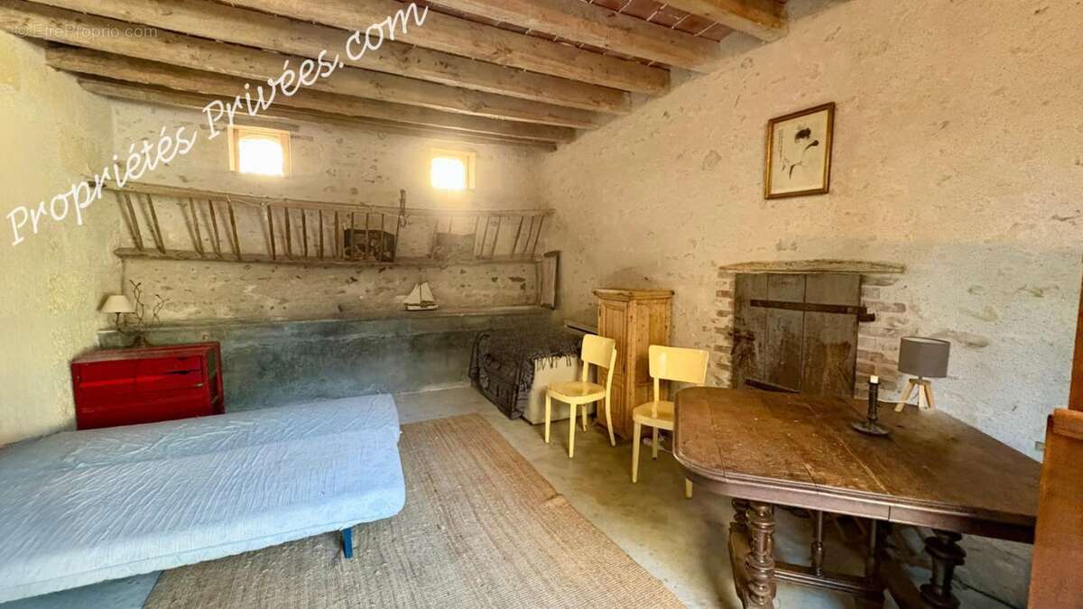 Maison à POUILLE