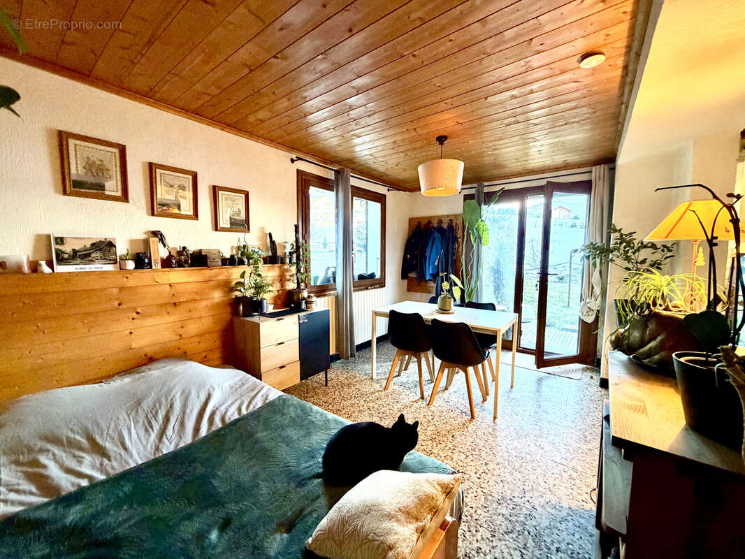 Appartement à ALBIEZ-MONTROND