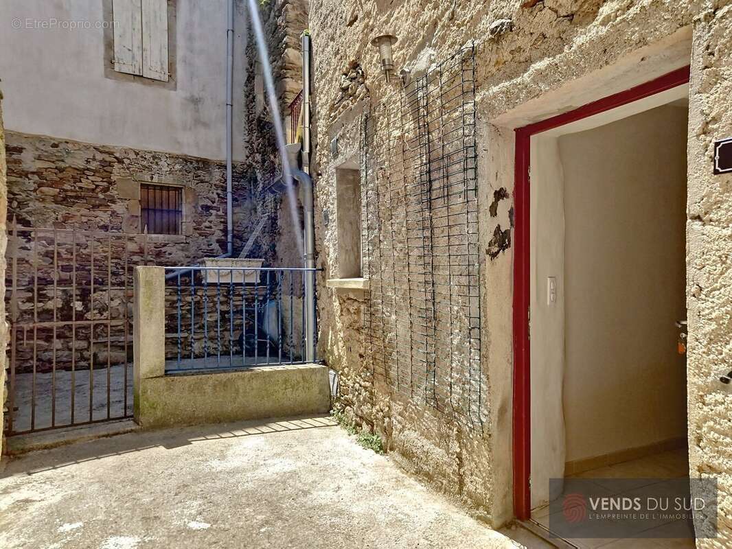 Maison à SAINT-GERVAIS-SUR-MARE