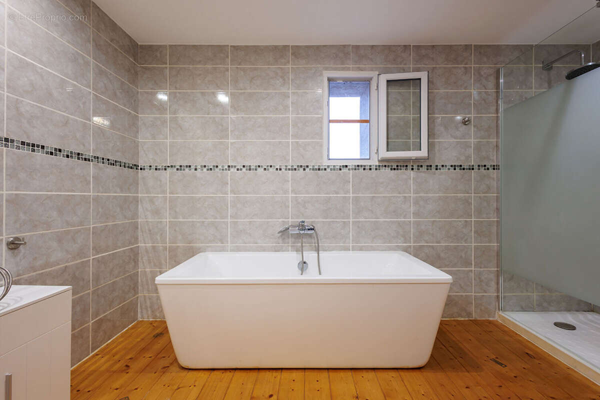 Mas en pierre avec salle de réception de 240 m² . Gîtes .Mariages . Entre Uzès et Orange - photo 16